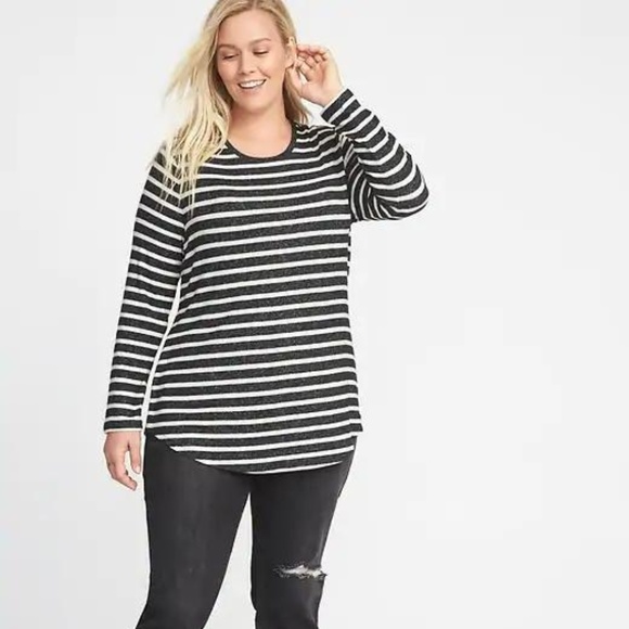 Old Navy Relaxed Plus-Size Plush-Knit Tunic New - Picture 5 of 6